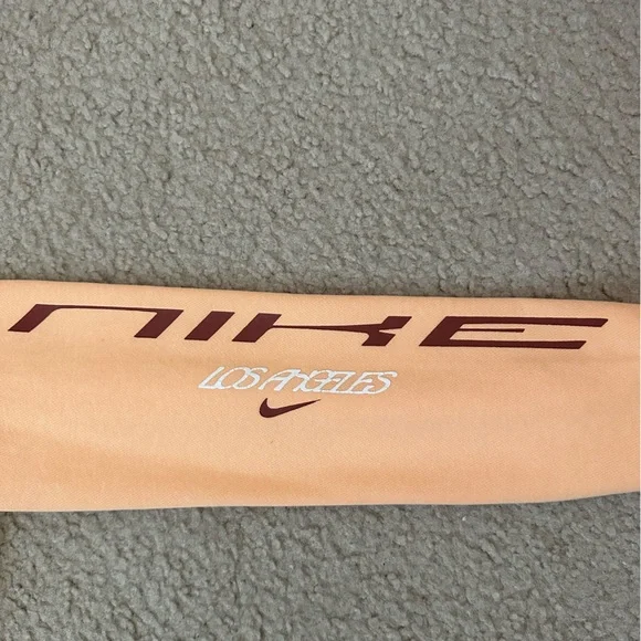 NIKE Inc Los Angeles hoodie - Picture 3 of 4